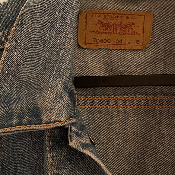 Levis jeans jacket - Picture 3 of 3